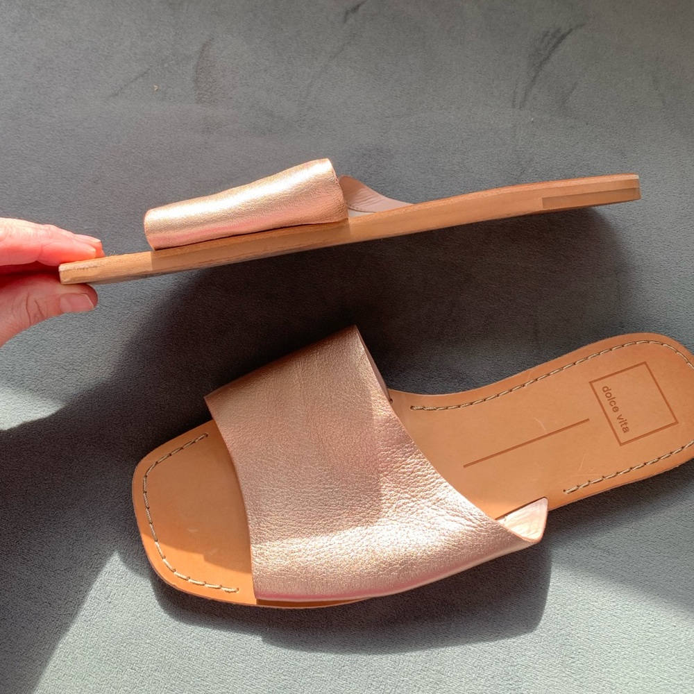 Dolce Vita Sandal Metallic size 8.5